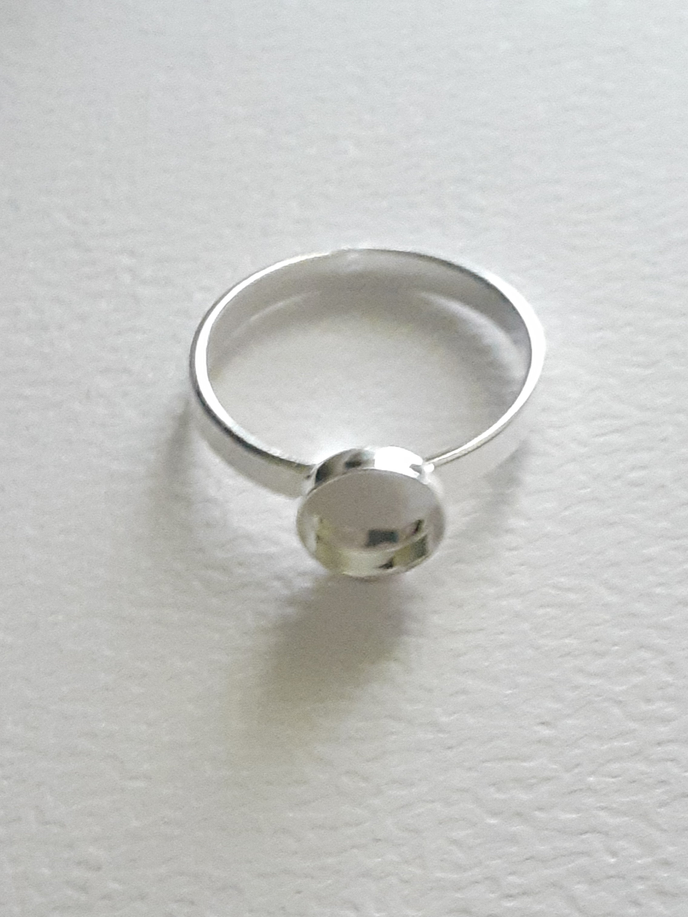Bague En Argent Massif Avec Trio De Cabochons Verts Fantaisie - Taille 49