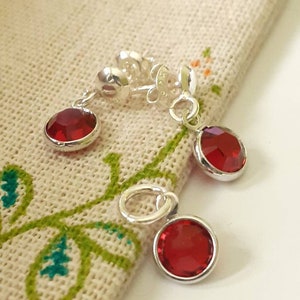 Parure bijoux en argent massif et cristaux bordeaux, clous d'oreilles rouges, pendentif cristal et argent 925, cadeau pour elle image 4