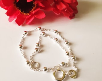 Pulseira minimalista em prata de lei com contas de prata de 2 mm