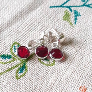 Parure bijoux en argent massif et cristaux bordeaux, clous d'oreilles rouges, pendentif cristal et argent 925, cadeau pour elle image 5