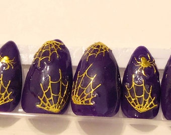 Spooky spider press on nail set
