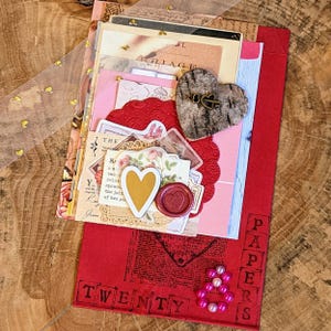 Scrapbooking Set Herzen & Liebe, 20x romantische Papiere und Deko zum Basteln und Verschenken