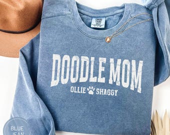 Maglietta Labradoodle personalizzata, felpa personalizzata Comfort Colors Doodle Mom, regalo per Goldendoodle Mama T-shirt Aussiedoodle Bernedoodle Gift