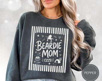 Bearded Dragon Sweatshirt For Her, Personalized Beardie Mom Shirt, Reptile Lover Gift, Bartagame Crewneck, Trendy Stripes Pet Lizard TShirt