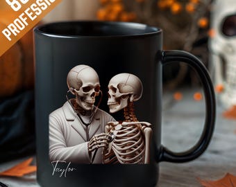 Aangepaste doktersmok, grappig skelet medische koffiekopje, gepersonaliseerde gotische Halloween-mok, cadeau arts, spookachtig seizoen gezondheidszorg koffiemok