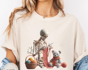Camiseta de esqueleto tejida personalizada, sudadera tejida para ella, camiseta de Halloween personalizada para tejedora, suéter para amantes del tejido, regalo para tejedora