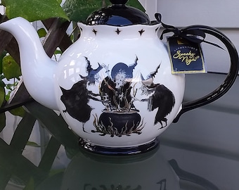 Vintage  Halloween Witches TeaPot made by Potters Studio
