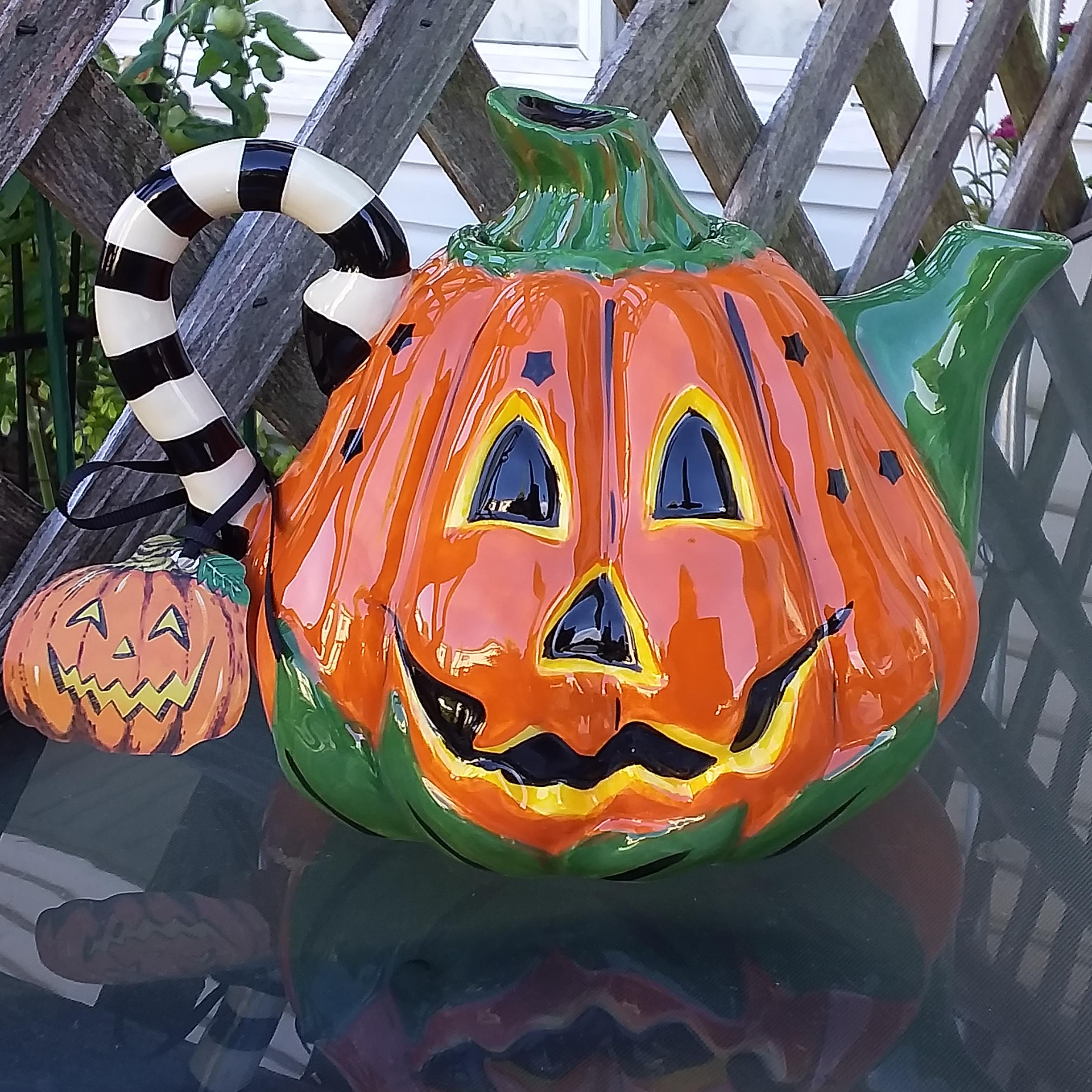 Halloween Pumpkin Tea Pot with Lid  Vintage made by Blue Sky China