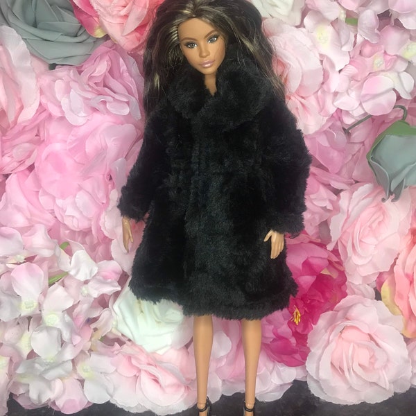 soft faux fur winter dolls coat  jacket. Fits a 12inch doll poppy Parker fashion royalty this coat is super soft to touch