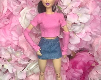 Dolls 4pc clothes set. Pink dolls trainers mini dolls jean skirt crop t shirt and arm Accessories