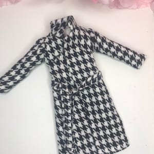 30cm dolls coat/jacket with belt. Parker coat dolls smart coat for dolls high quality dolls outerwear dolls light weight jacket