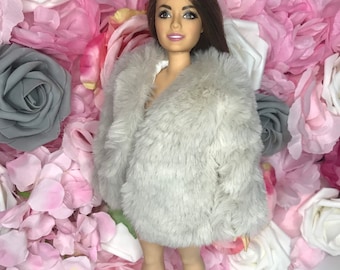 DoLls clothes fake fur soft faux fur 12inch dolls  winter coat  jacket. Fits curvy doll poppy Parker fashion royalty