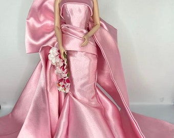 Beautiful Blush pink off the shoulders luxurious High quality dolls ballgown prom dress wedding dress bridal gown dolls dress cocktail dress