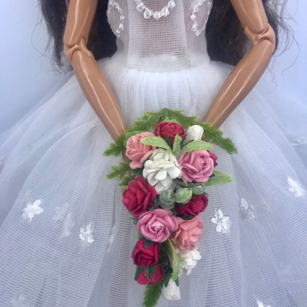 Dolls pinks red & white miniature wedding bouquet. Bridal accessories miniature flowers.Miniature flower arrangements miniature dolls house