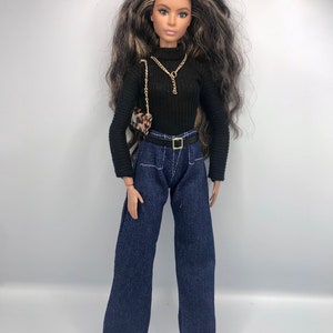 6 vêtements de poupée fantaisie avec accessoires. Poupées Sac à main pour poupées Collier pour poupées Haut pour poupées Jeans Ceinture pour poupée Poupées Chaussures Tenue complète Accessoires