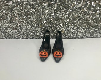 Halloween Festive dolls shoes 1 pair of shoes footwear for doll. Dolls black high heels shoes with a orange pumpkin embellishment