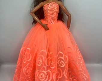 Bright orange dolls dress 30cm standard dolls  Dolls ballgown wedding dress prom dress party dress. Beautiful orange