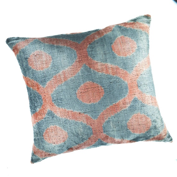 Silk velvet pillows deals