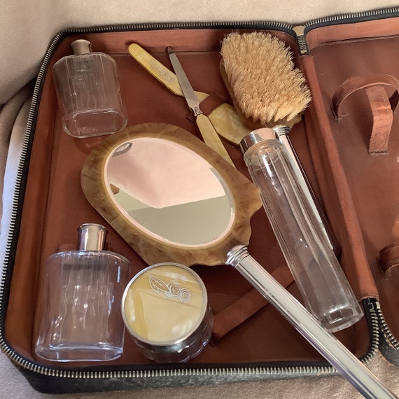 Vintage Antique Leather Grooming Travel Kit Beaut… - image 3