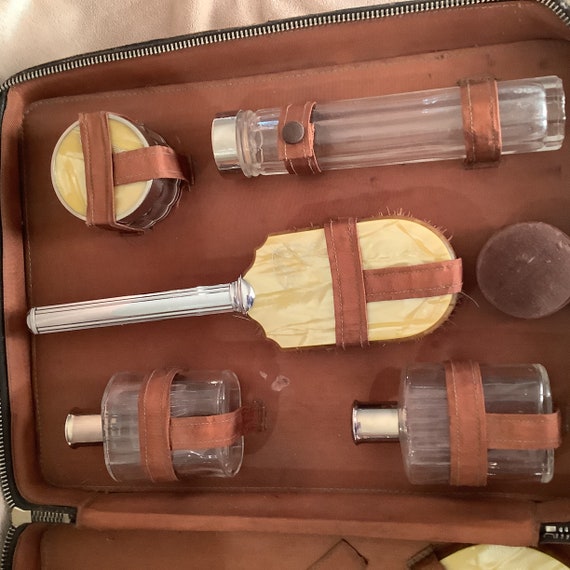 Vintage Antique Leather Grooming Travel Kit Beaut… - image 2