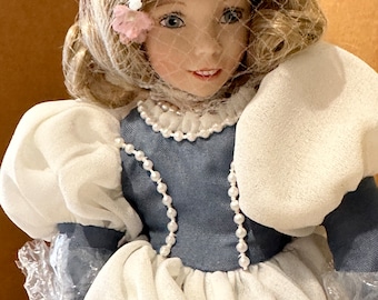 The Ashton-Drake Galleries 9 inch “Cinderella Riches” #93636 Doll New in Box