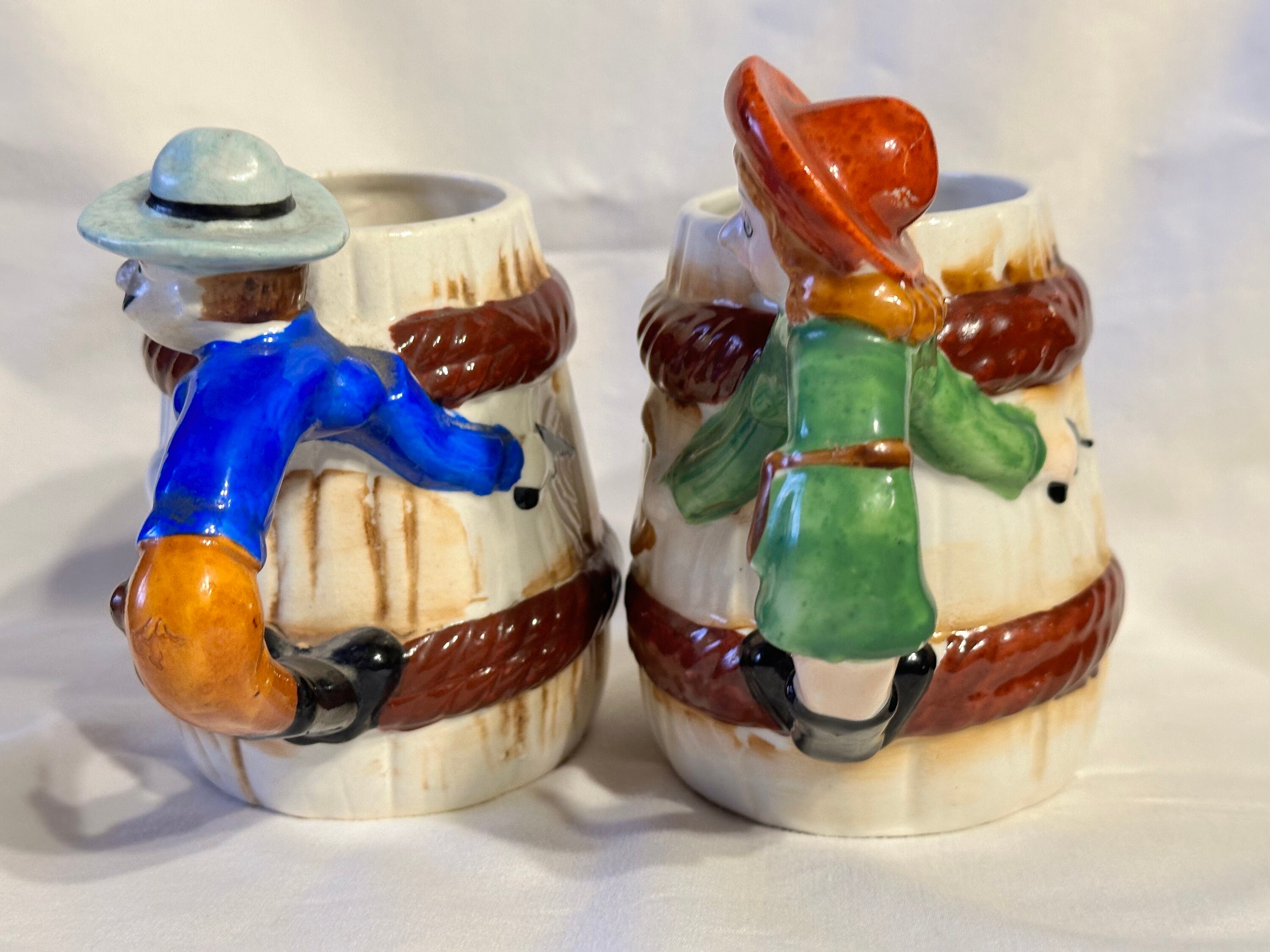 Takiya Occupied Japan Cowboy & Cowgirl With Horseshoe Barrel Mugs