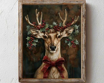 Puede incluir: Pintura enmarcada de un ciervo con cuernos, adornado con una corona de acebo y bayas rojas. Un lazo rojo está atado alrededor del cuello del ciervo. La obra de arte tiene una estética rústica y vintage, ideal para la decoración navideña.