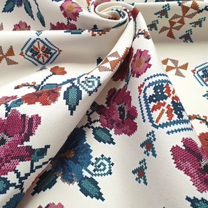 Tessuto per tappezzeria con fiori e foglie, tessuto floreale vintage con effetto punto croce, tessuto con stampa digitale per arredamento casa, divano, tappezzeria per sedie