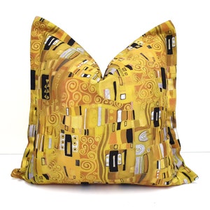 Gustav Klimt Pillow Cover - The Kiss - Abstract Art Print Throw Pillow, Yellow Pillowcase, The Kiss Gustav Klimt Print Home Decor Pillow