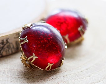 Vintage large red round lucite clip on earrings Statement earrings red plastic Domed clip on gold tone 1 inch Diameter