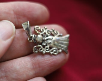 Vintage sterling silver guardian angel pendant Lace angel wings charm pendant