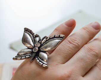 Vintage large butterfly ring Silver tone rhinestone small size ring