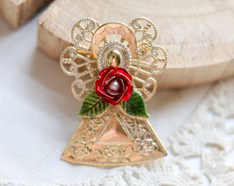 Ángel vintage en tono dorado con broche de rosa KC Kenneth Cole broche de ángel guardián Esmalte flor roja Broche de perlas falsas