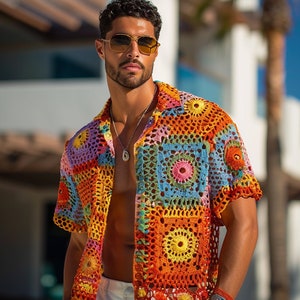 Handgefertigtes Häkelhemd, mehrfarbiges Patchwork-Oberteil, Kurzarm im Boho-Stil, lebendige Festivalkleidung, einzigartige Sommermode