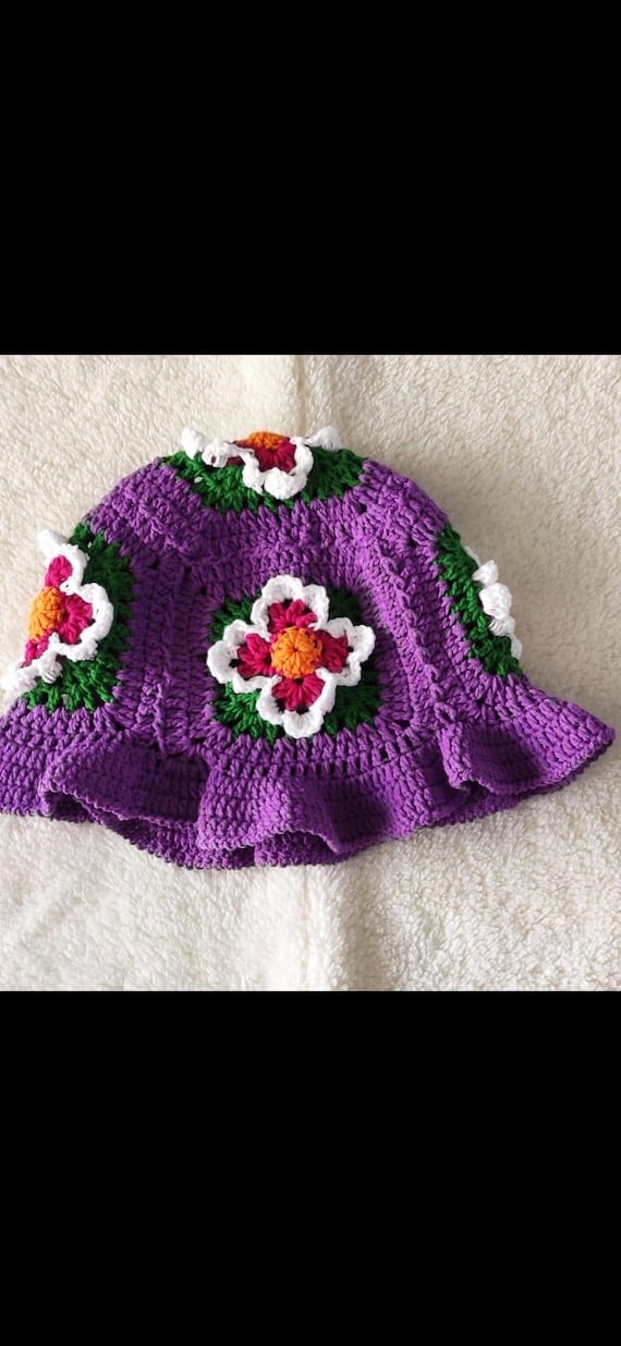 Handcrafted Floral Crochet Hat - White and Purple PURPLE DAISY HAT – SHOP FLUFFY main image 4