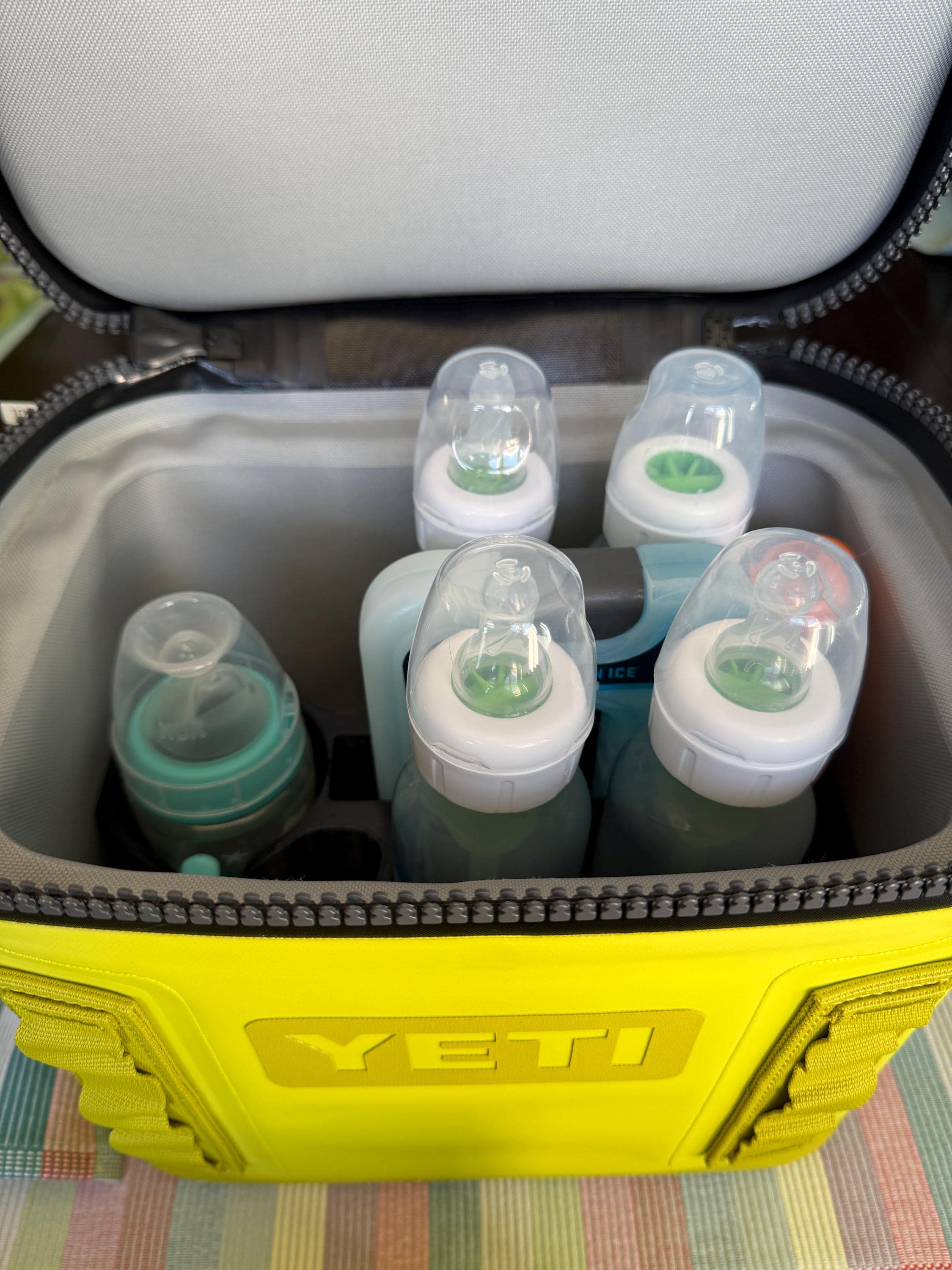 Hoppl・bébéd Yeti Hopper Flip 8 from Logotech 801920