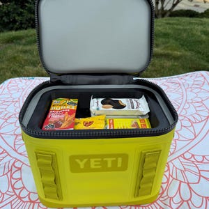 Yeti Hopper Flip 8 Dry Storage Goods Tray