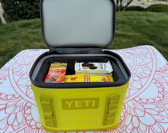 Bandeja de almacenamiento de alimentos secos Yeti Hopper Flip 8