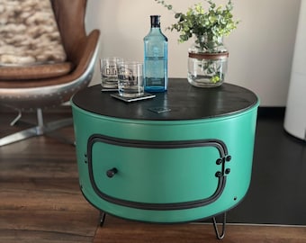 Mesa de centro de barril de aceite con madera, cómoda, aparador - utilizable como mesa auxiliar, minibar, estante, diseño de interiores, loft, barril, mesa