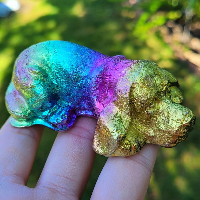 Bismuth Bloodhound Dog in Rainbow • Made by The Bismuth Smith ?