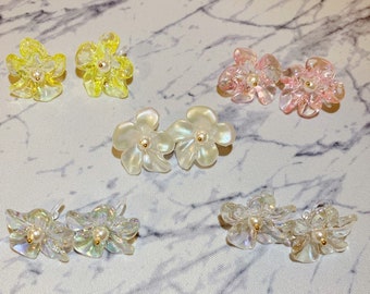Colourful Flower Pearl Clip on Earrings, Comfortable Clip on, Pearl Floral Earrings, Summer Earrings, Vacation, Beach, Gift for Her