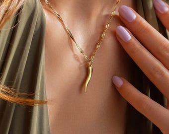 Gold Dainty Italian Horn Necklace( Cornicello), Protection Talisman Pendant, Necklace for Women, Gift for her, Everyday Necklace