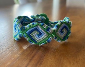 green/blue diamond spiral shaped bracelet