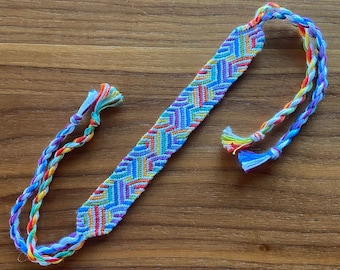 rainbow geometric hatch friendship bracelet
