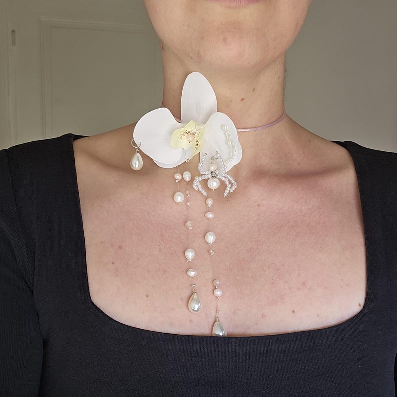 Ans Spiders Little Collection, Fake Orchids, Water Pearls