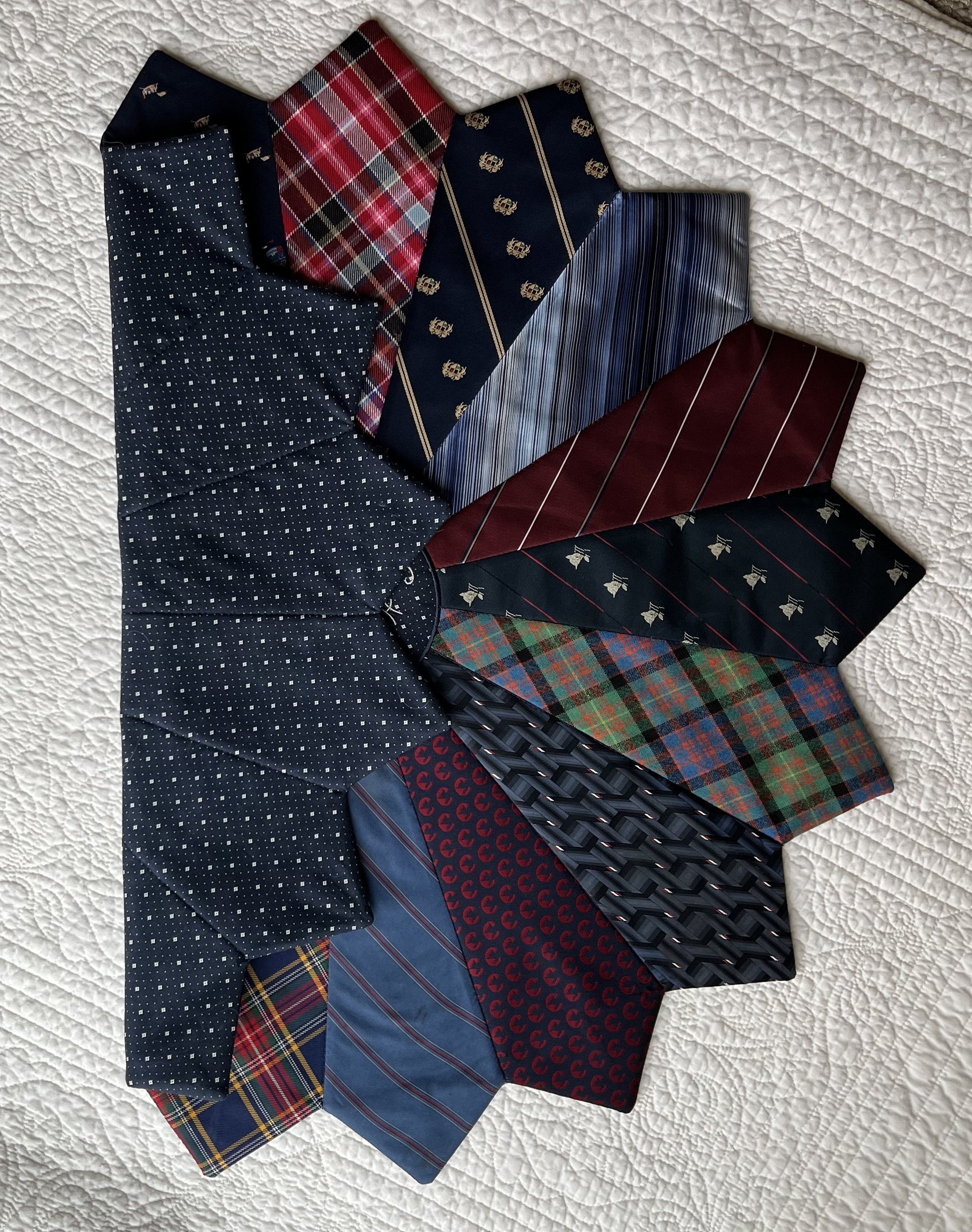 necktie table topper instructions