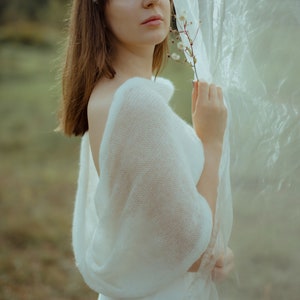 Chal de boda de mohair etéreo: elegancia nupcial a medida, bolero