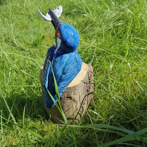 Eisvogel mit Fisch im Schnabel aus Keramik Frostfest Handarbeit Töpferei Garten Dekoration Vogel Bild 5