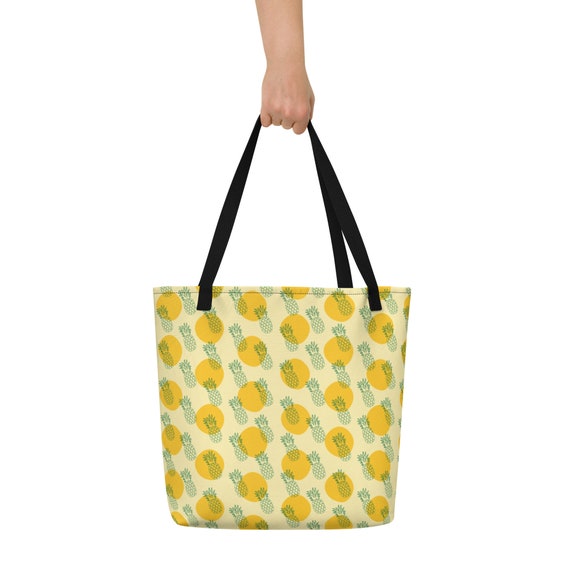 A very trendy beach bag for sunbathing at the beach