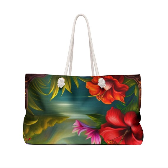 Explore in style with our elegant Weekend Bag - Spacious, Versatile and Adventure Ready.